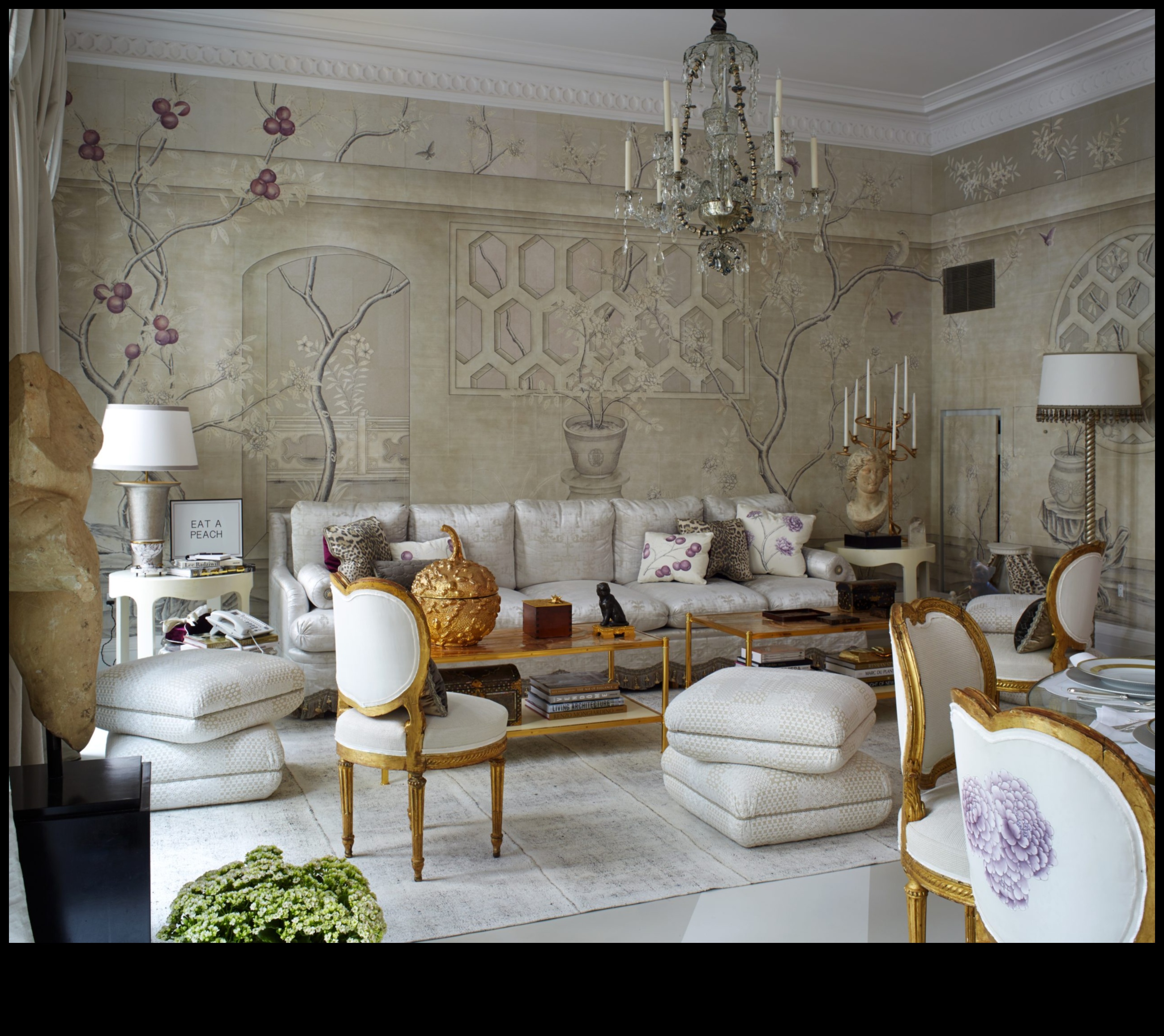 Chic Living Intersecția modei și eleganței interioare Cum să creezi o casă elegantă și confortabilă, care să reflecte personalitatea și stilul tău. 2 Chic Living: intersecția modei și eleganței interioare