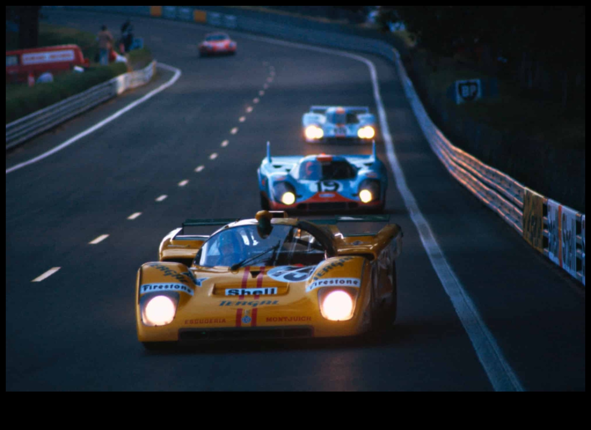 Rivalități de curse Competițiile emblematice care au modelat sporturile cu motor 5 Rivalități de curse: Competiții emblematice care au modelat sporturile cu motor