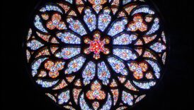 Strălucire de trandafir: capodopere ale vitralului gotic