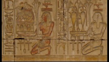 Obeliscuri și ofrande: practici rituale în templele egiptene